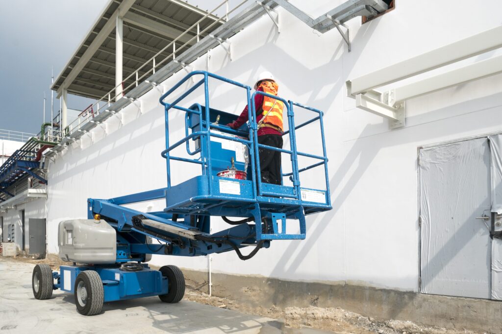 mobile-crane-construction-site-1-min