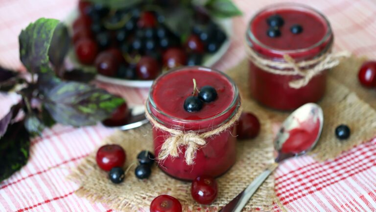 smoothie-with-berries-basil-min